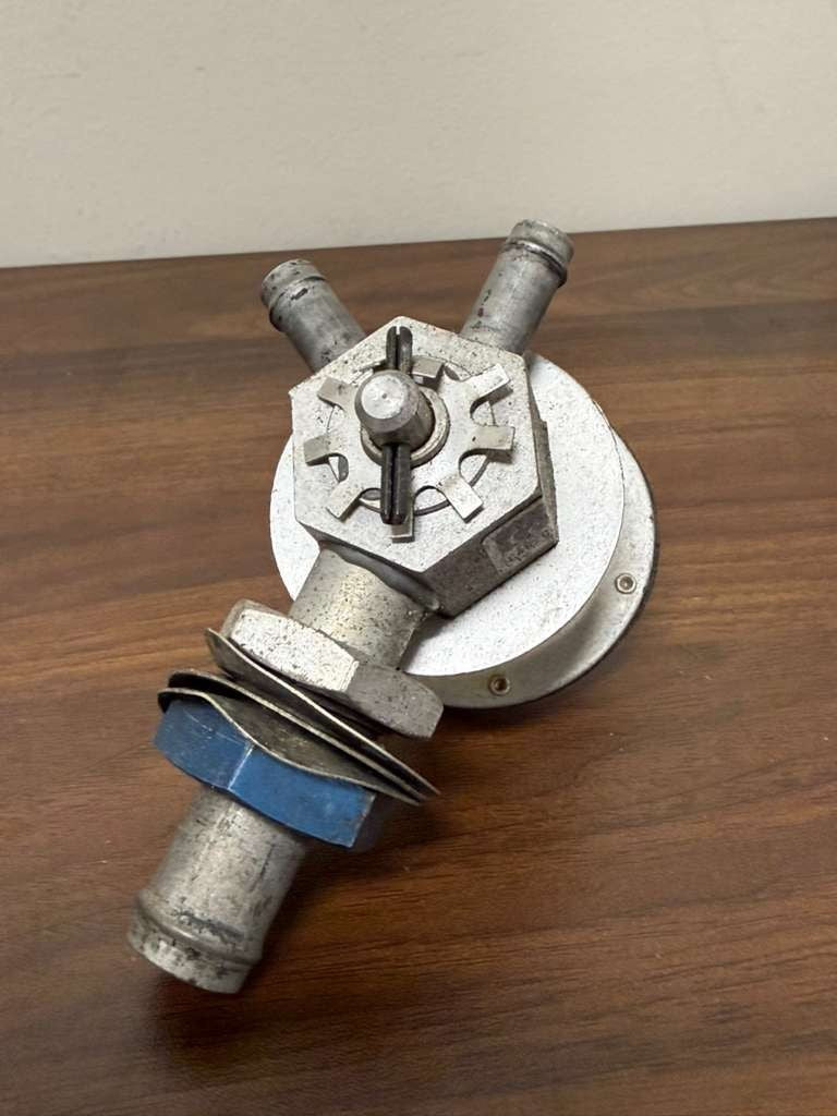 Airborne 2H3-16 Vacuum Regulator Valve C482001-0401 – Cessna 150 – As Removed